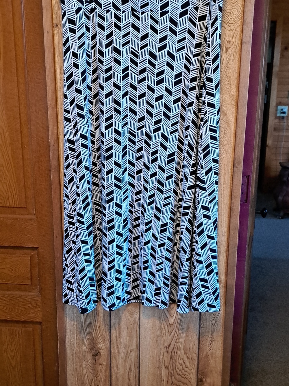 Lane Bryant Black and White Geometric Maxi Skirt Size 18/20】